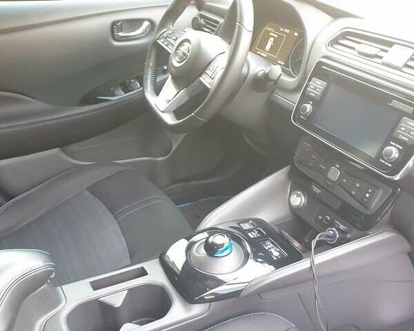 Сірий Ніссан Ліф, об'ємом двигуна 0 л та пробігом 34 тис. км за 15500 $, фото 11 на Automoto.ua