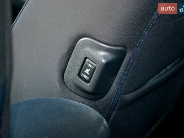 Сірий Ніссан Ліф, об'ємом двигуна 0 л та пробігом 119 тис. км за 12300 $, фото 146 на Automoto.ua