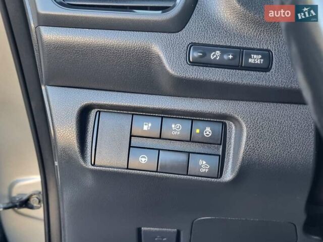 Сірий Ніссан Ліф, об'ємом двигуна 0 л та пробігом 95 тис. км за 13100 $, фото 27 на Automoto.ua