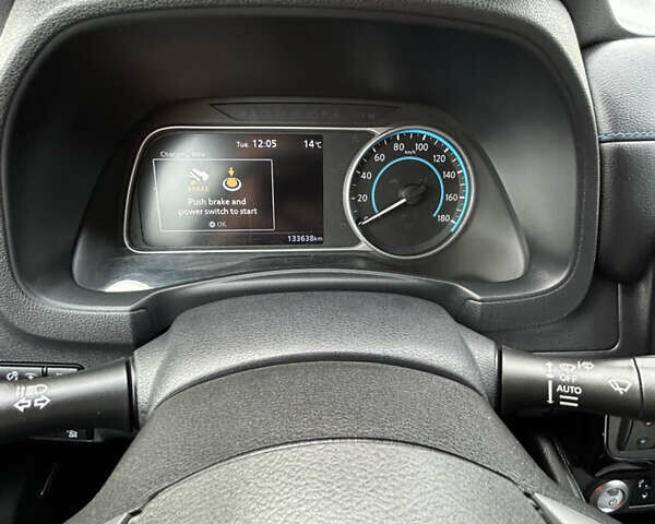 Серый Ниссан Лиф, объемом двигателя 0 л и пробегом 134 тыс. км за 13200 $, фото 7 на Automoto.ua