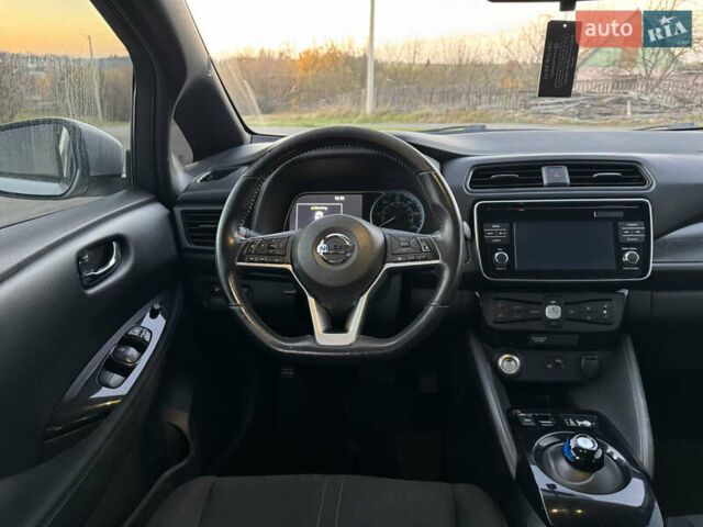 Серый Ниссан Лиф, объемом двигателя 0 л и пробегом 150 тыс. км за 10800 $, фото 17 на Automoto.ua