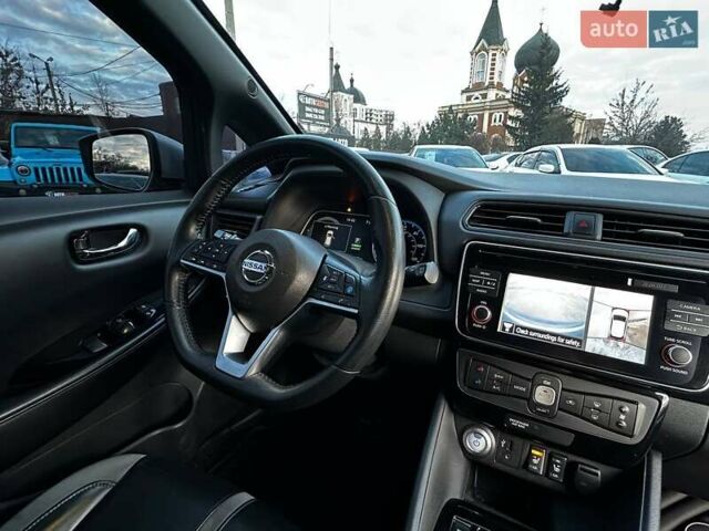 Серый Ниссан Лиф, объемом двигателя 0 л и пробегом 69 тыс. км за 15800 $, фото 20 на Automoto.ua