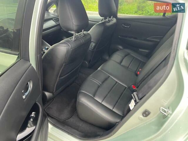 Серый Ниссан Лиф, объемом двигателя 0 л и пробегом 102 тыс. км за 13200 $, фото 30 на Automoto.ua