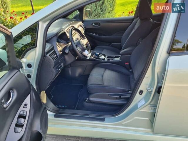Сірий Ніссан Ліф, об'ємом двигуна 0 л та пробігом 173 тис. км за 10850 $, фото 17 на Automoto.ua