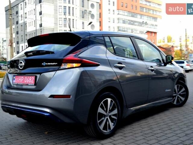 Сірий Ніссан Ліф, об'ємом двигуна 0 л та пробігом 119 тис. км за 12300 $, фото 1 на Automoto.ua