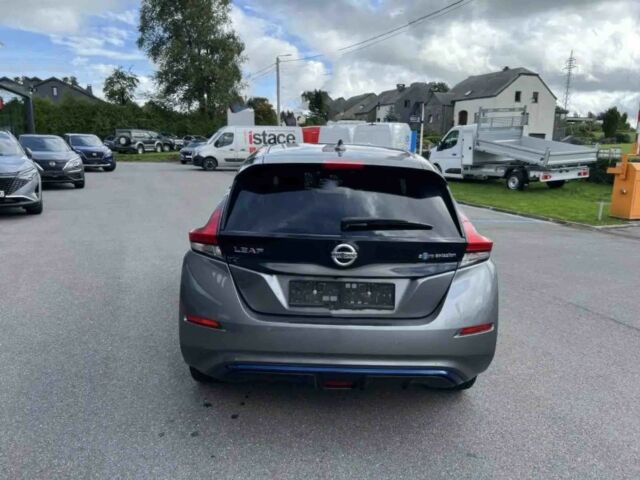 Серый Ниссан Лиф, объемом двигателя 0 л и пробегом 47 тыс. км за 4650 $, фото 5 на Automoto.ua