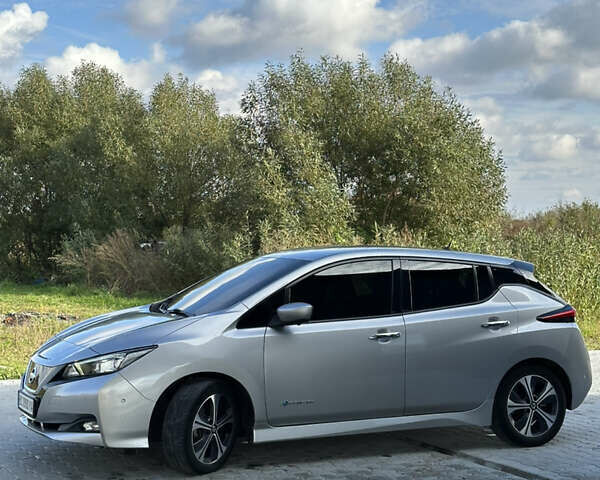 Сірий Ніссан Ліф, об'ємом двигуна 0 л та пробігом 147 тис. км за 11500 $, фото 8 на Automoto.ua