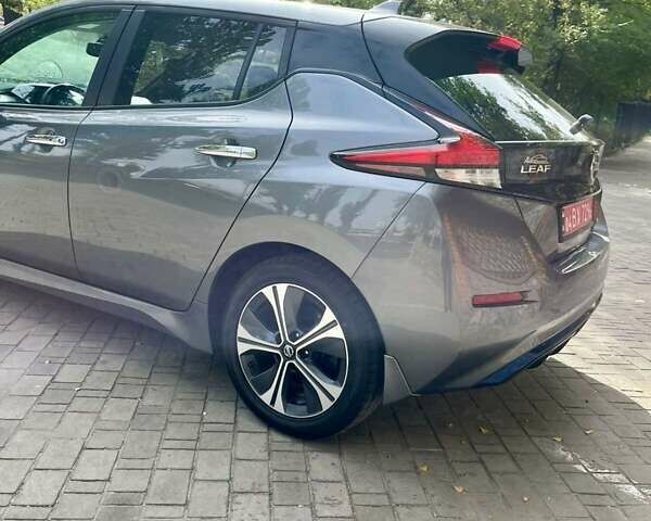 Сірий Ніссан Ліф, об'ємом двигуна 0 л та пробігом 165 тис. км за 10700 $, фото 12 на Automoto.ua