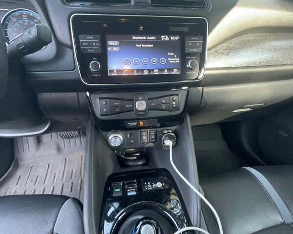 Серый Ниссан Лиф, объемом двигателя 0 л и пробегом 137 тыс. км за 12300 $, фото 10 на Automoto.ua