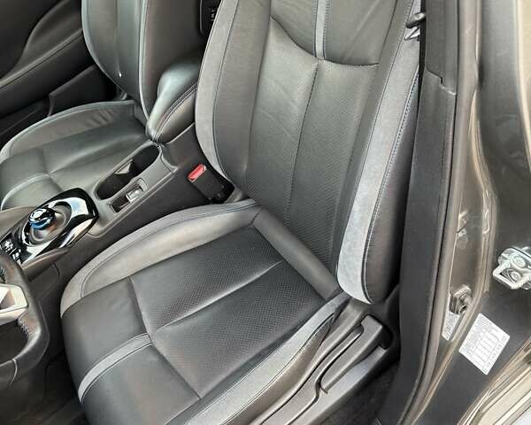 Серый Ниссан Лиф, объемом двигателя 0 л и пробегом 127 тыс. км за 12400 $, фото 29 на Automoto.ua