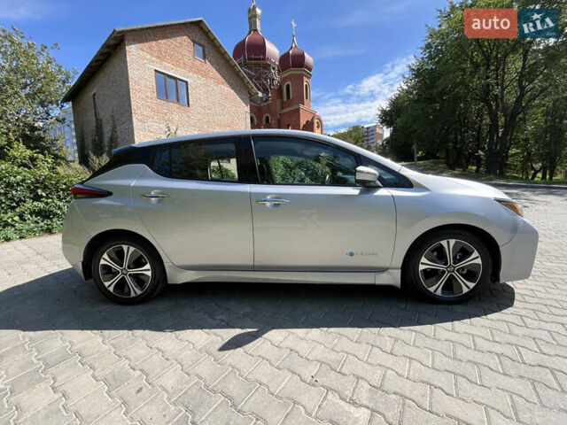 Серый Ниссан Лиф, объемом двигателя 0 л и пробегом 87 тыс. км за 12200 $, фото 7 на Automoto.ua
