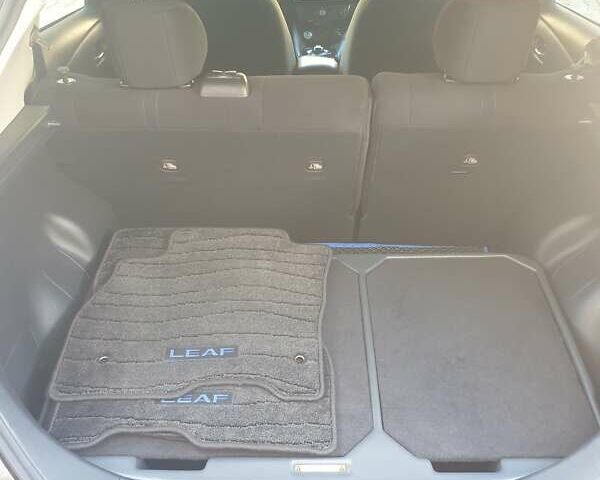 Сірий Ніссан Ліф, об'ємом двигуна 0 л та пробігом 34 тис. км за 15500 $, фото 7 на Automoto.ua