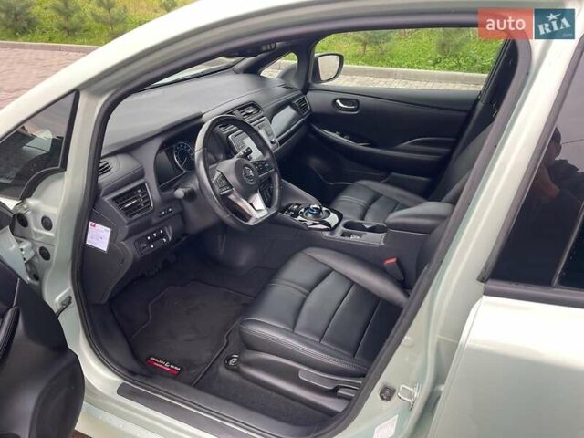 Серый Ниссан Лиф, объемом двигателя 0 л и пробегом 102 тыс. км за 13200 $, фото 17 на Automoto.ua