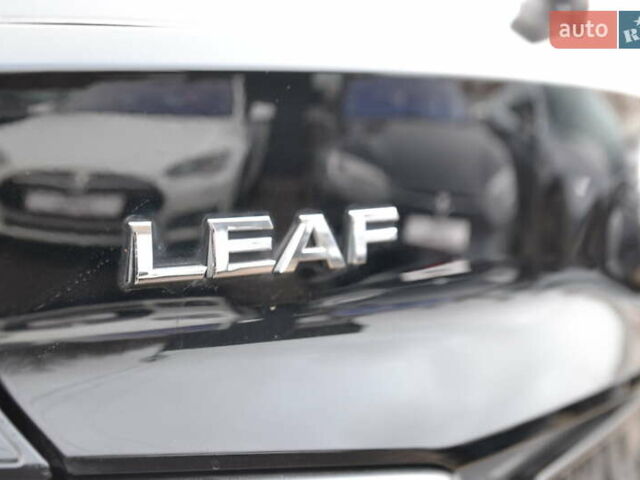 Серый Ниссан Лиф, объемом двигателя 0 л и пробегом 109 тыс. км за 12999 $, фото 50 на Automoto.ua