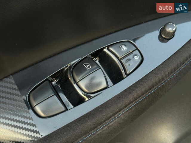 Серый Ниссан Лиф, объемом двигателя 0 л и пробегом 158 тыс. км за 11800 $, фото 25 на Automoto.ua