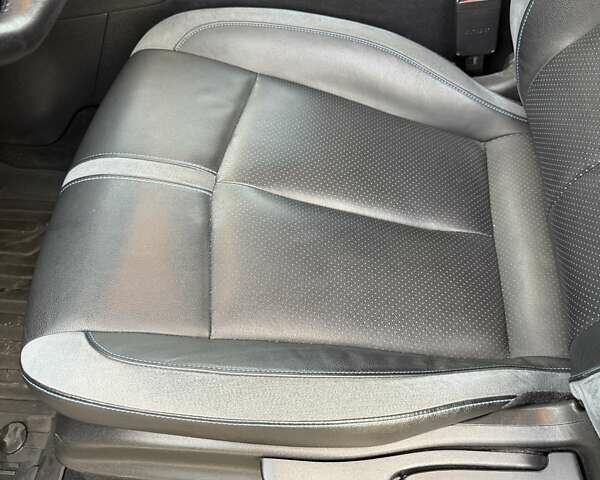 Серый Ниссан Лиф, объемом двигателя 0 л и пробегом 127 тыс. км за 12400 $, фото 28 на Automoto.ua