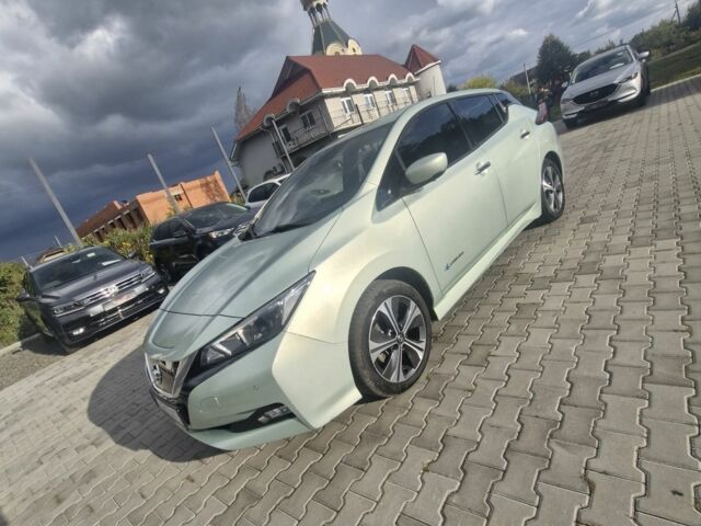 Сірий Ніссан Ліф, об'ємом двигуна 0 л та пробігом 115 тис. км за 11500 $, фото 1 на Automoto.ua