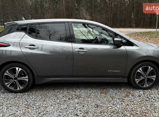 Серый Ниссан Лиф, объемом двигателя 0 л и пробегом 130 тыс. км за 11999 $, фото 13 на Automoto.ua