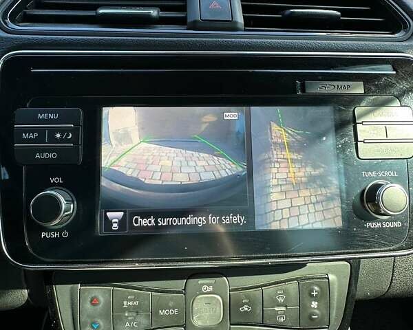 Сірий Ніссан Ліф, об'ємом двигуна 0 л та пробігом 90 тис. км за 13200 $, фото 10 на Automoto.ua