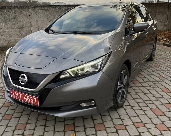 Серый Ниссан Лиф, объемом двигателя 0 л и пробегом 127 тыс. км за 12400 $, фото 16 на Automoto.ua