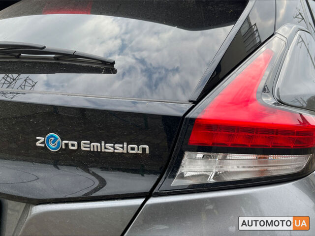 Сірий Ніссан Ліф, об'ємом двигуна 40 л та пробігом 70 тис. км за 14500 $, фото 7 на Automoto.ua