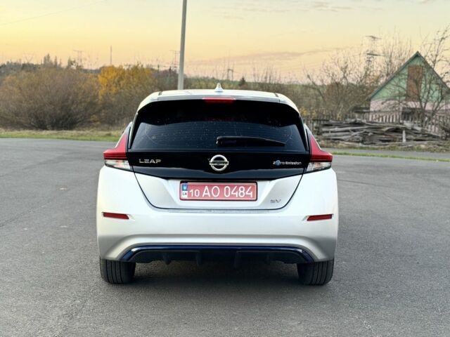 Серый Ниссан Лиф, объемом двигателя 0 л и пробегом 150 тыс. км за 10800 $, фото 4 на Automoto.ua