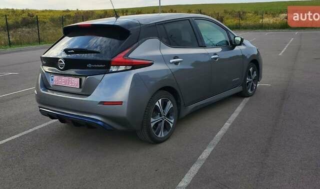 Серый Ниссан Лиф, объемом двигателя 0 л и пробегом 175 тыс. км за 12100 $, фото 7 на Automoto.ua