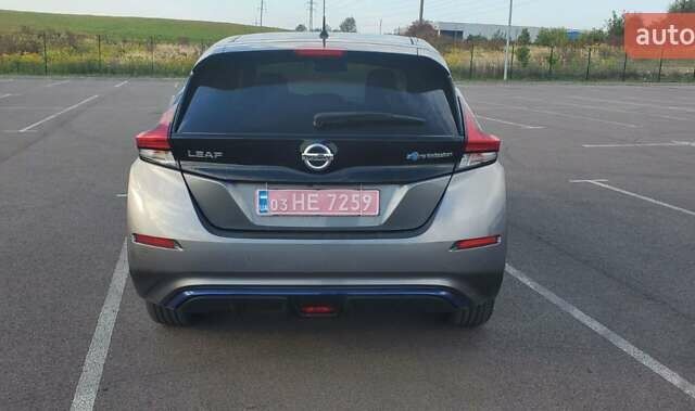 Серый Ниссан Лиф, объемом двигателя 0 л и пробегом 175 тыс. км за 12100 $, фото 12 на Automoto.ua