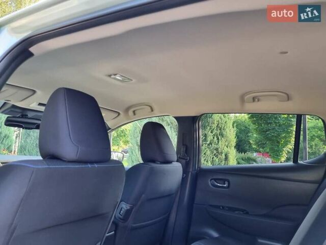 Сірий Ніссан Ліф, об'ємом двигуна 0 л та пробігом 173 тис. км за 10850 $, фото 25 на Automoto.ua