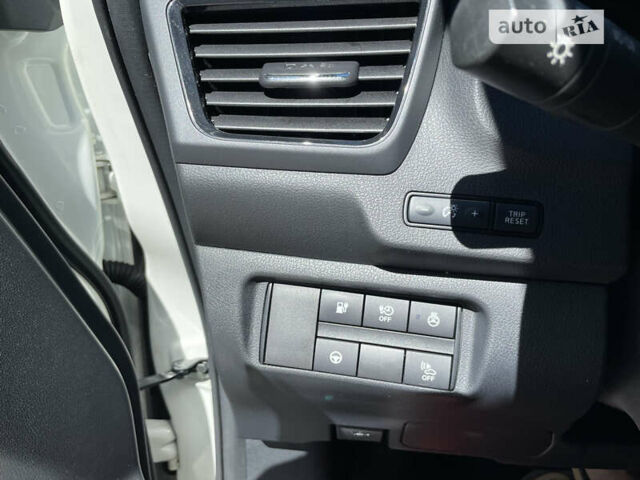 Серый Ниссан Лиф, объемом двигателя 0 л и пробегом 110 тыс. км за 13300 $, фото 26 на Automoto.ua