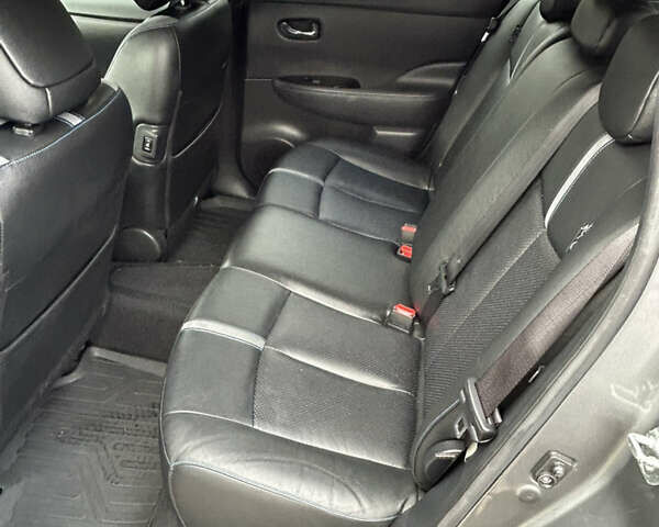 Серый Ниссан Лиф, объемом двигателя 0 л и пробегом 134 тыс. км за 13200 $, фото 5 на Automoto.ua