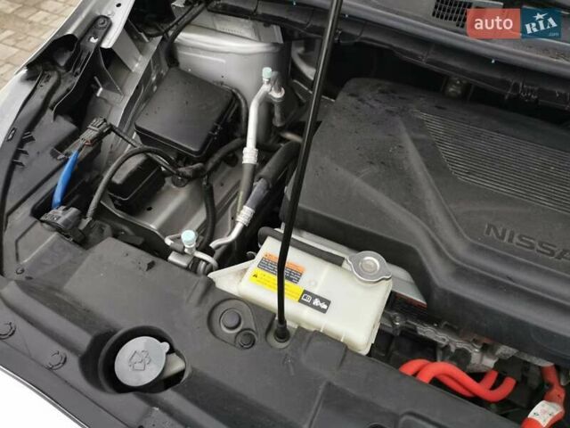Сірий Ніссан Ліф, об'ємом двигуна 0 л та пробігом 45 тис. км за 12500 $, фото 21 на Automoto.ua