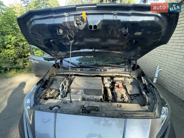 Серый Ниссан Лиф, объемом двигателя 0 л и пробегом 137 тыс. км за 12300 $, фото 3 на Automoto.ua