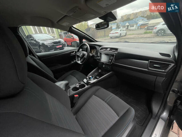 Серый Ниссан Лиф, объемом двигателя 0 л и пробегом 125 тыс. км за 12100 $, фото 18 на Automoto.ua