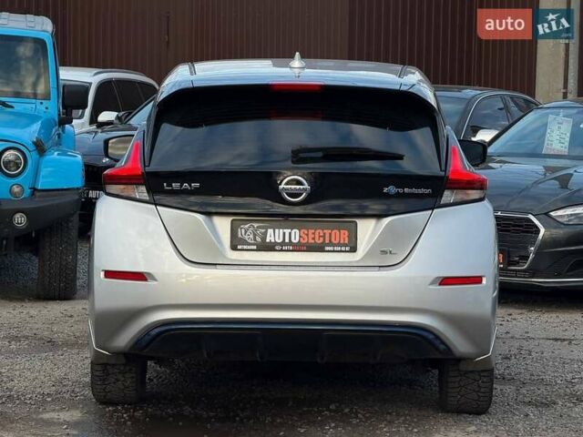 Серый Ниссан Лиф, объемом двигателя 0 л и пробегом 69 тыс. км за 15800 $, фото 8 на Automoto.ua