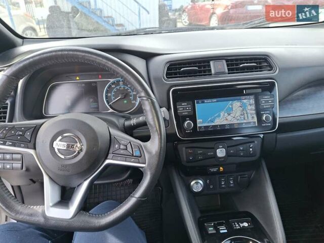 Серый Ниссан Лиф, объемом двигателя 0 л и пробегом 60 тыс. км за 14300 $, фото 13 на Automoto.ua