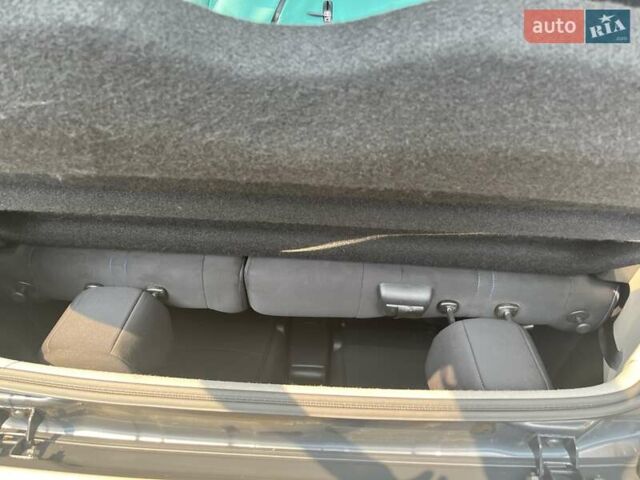 Сірий Ніссан Ліф, об'ємом двигуна 0 л та пробігом 82 тис. км за 14300 $, фото 24 на Automoto.ua