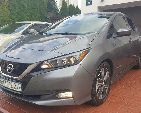 Сірий Ніссан Ліф, об'ємом двигуна 0 л та пробігом 34 тис. км за 15500 $, фото 4 на Automoto.ua