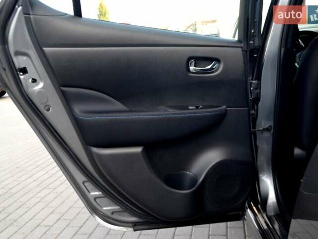 Сірий Ніссан Ліф, об'ємом двигуна 0 л та пробігом 119 тис. км за 12300 $, фото 141 на Automoto.ua