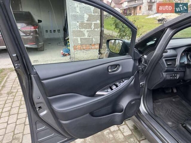 Сірий Ніссан Ліф, об'ємом двигуна 0 л та пробігом 144 тис. км за 12699 $, фото 13 на Automoto.ua