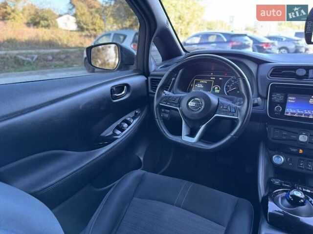 Серый Ниссан Лиф, объемом двигателя 0 л и пробегом 160 тыс. км за 11999 $, фото 6 на Automoto.ua
