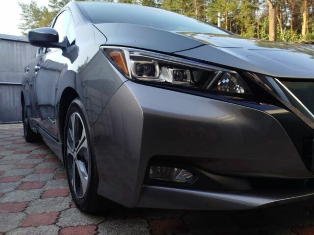 Сірий Ніссан Ліф, об'ємом двигуна 0 л та пробігом 138 тис. км за 11500 $, фото 2 на Automoto.ua