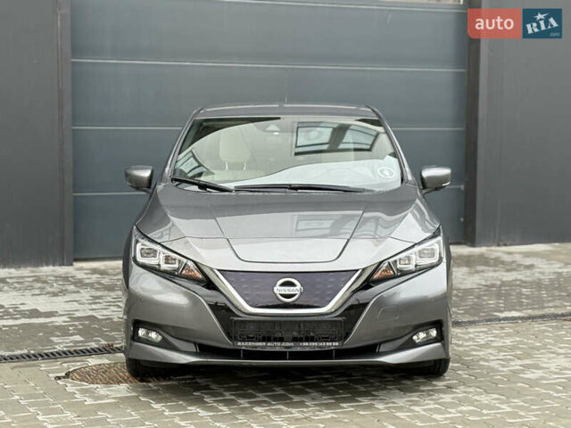 Серый Ниссан Лиф, объемом двигателя 0 л и пробегом 85 тыс. км за 12900 $, фото 1 на Automoto.ua