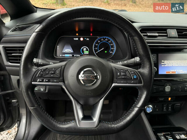 Серый Ниссан Лиф, объемом двигателя 0 л и пробегом 130 тыс. км за 11999 $, фото 36 на Automoto.ua