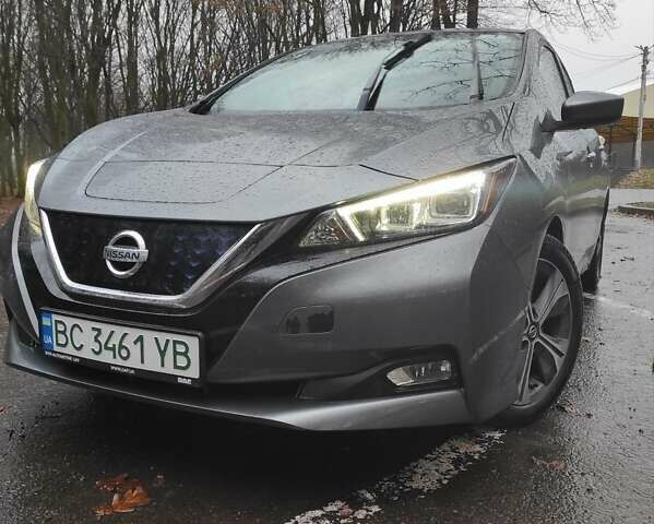 Серый Ниссан Лиф, объемом двигателя 0 л и пробегом 126 тыс. км за 12200 $, фото 7 на Automoto.ua