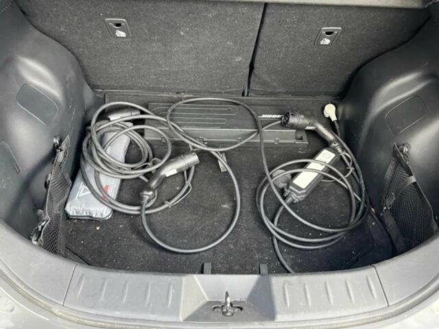 Серый Ниссан Лиф, объемом двигателя 0 л и пробегом 47 тыс. км за 4650 $, фото 11 на Automoto.ua