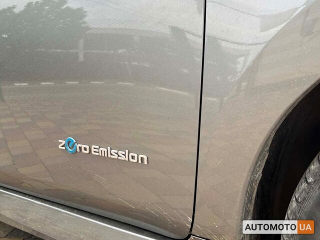 Сірий Ніссан Ліф, об'ємом двигуна 40 л та пробігом 70 тис. км за 14500 $, фото 8 на Automoto.ua