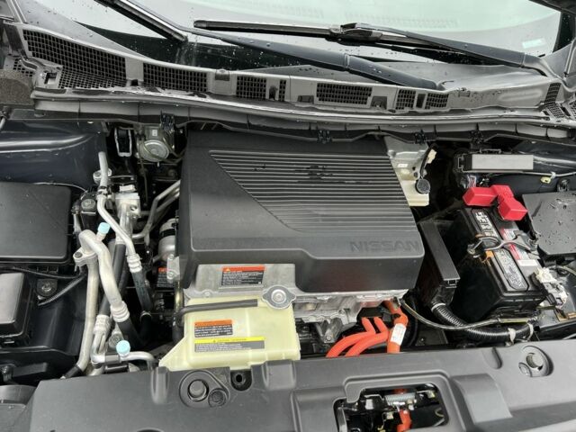 Серый Ниссан Лиф, объемом двигателя 0 л и пробегом 127 тыс. км за 11500 $, фото 6 на Automoto.ua