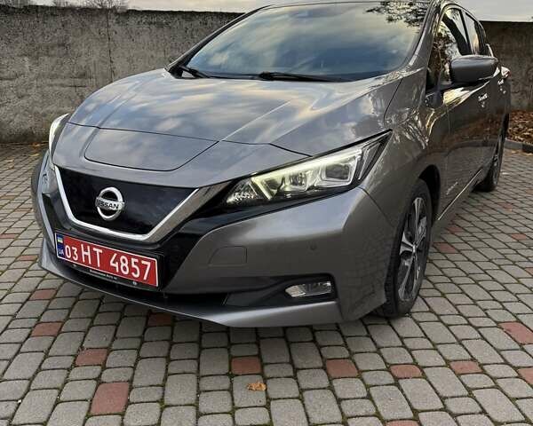 Серый Ниссан Лиф, объемом двигателя 0 л и пробегом 127 тыс. км за 12400 $, фото 17 на Automoto.ua