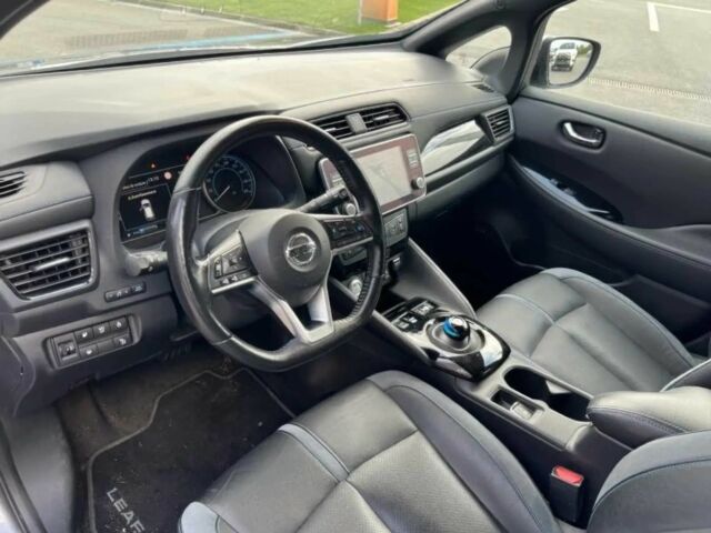 Серый Ниссан Лиф, объемом двигателя 0 л и пробегом 47 тыс. км за 4650 $, фото 7 на Automoto.ua